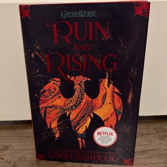 Shadow and Bone Trilogy by Leigh Bardugo Complete Set - Picture 4 of 4